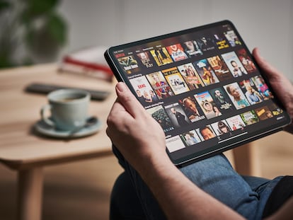 Contenido de la plataforma Netflix en una tablet.