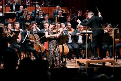 Un momento de la interpretación de ‘Concierto para violín’ de Sibelius por la Orquesta Suisse Romande en el Victoria Hall, el pasado 5 de febrero en Ginebra.