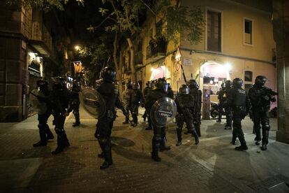 Els agents de la policia a Gràcia. 