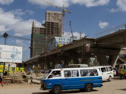 Obras de construcci&oacute;n de un monorra&iacute;l en Addis Abeba, la capital et&iacute;ope. 