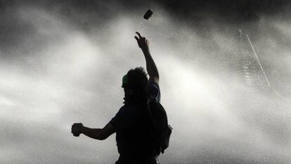 Un manifestante de las protestas de Chile.