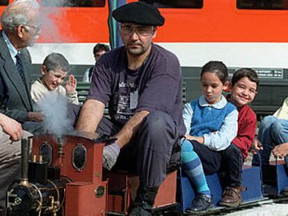 Tren de vapor de cinco pulgadas que se puso en marcha durante la jornada de puertas abiertas en el Museo del Ferrocarril.