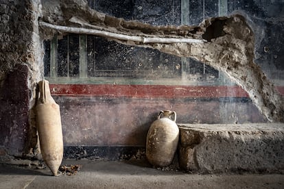 Los arqueólogos hallaron en el yacimiento de Pompeya "uno los complejos termales privados de los más grandes" jamás encontrados.
