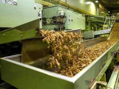 Proceso de fabricación de tabaco en la empresa Altadis en La Rioja.