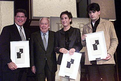 Jesús de Polanco, junto a Alberto Ibargüen (primero a la izquierda), Ángeles Espinosa y Andrés Carrasco.