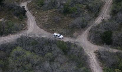 Una patrulla fronteriza en el límite entre Texas y México.