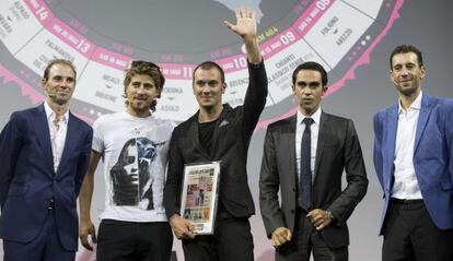 Valverde, Sagan, Basso, Contador y Nibali, de izquierda a derecha, en la presentación del Giro.