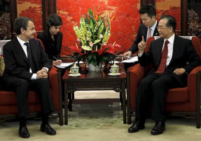 El presidente del Gobierno, José Luis Rodríguez Zapatero, se reúne con el primer ministro chino, Wen Jiabao.