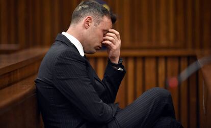 Oscar Pistorius, durante el primer día de la audiencia en Pretoria.