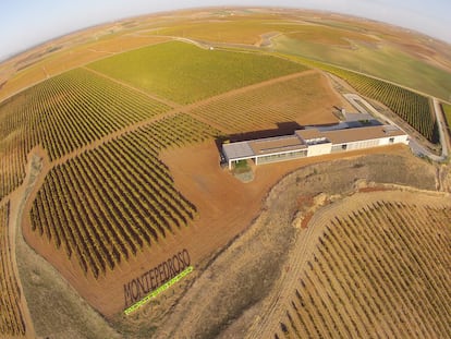 Vista aérea de la bodega Finca Montepedroso, en la localidad vallisoletana de Rueda.