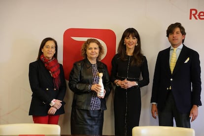 En la foto, de izquierda a derecha, Pilar Rodriguez, censor-interventor del Colegio de Registradores, María Emilia Adán, decana del Colegio de Registradores; Concepción Campos, presidenta de la asociación de mujeres en el sector públicoy Sebastián del Rey, director de Relaciones Institucionales del Colegio de Registradores.