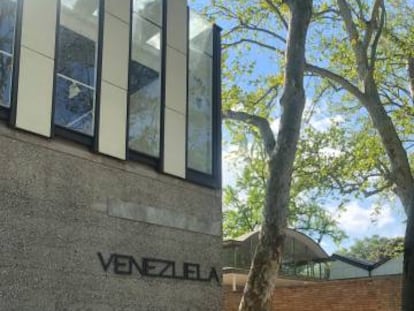 Exterior del pabellón de Venezuela en la Bienal de Venecia, este jueves.