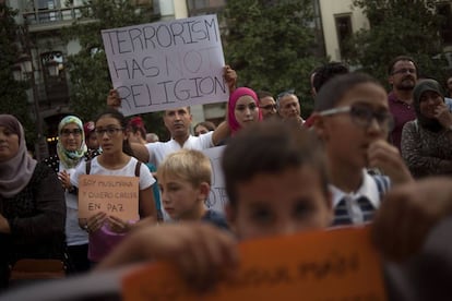 Muslims in Granada protest last week's attacks.