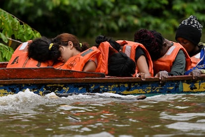 El famoso “tapón” del Darien, un territorio tupido y hermético, constituye todo un reto de supervivencia para las caravanas de migrantes desesperados del hemisferio.