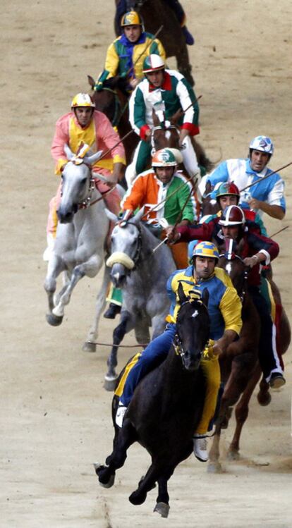 Los caballos recorren una distancia de un kilómetro en apenas dos minutos.