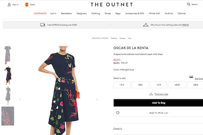 El vestido elegido por Biden se puede encontrar ahora rebajado a 2.011 euros en The Outnet.