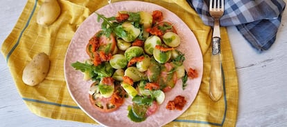 No hace falta tener un tenedor tan elegante para preparar esta ensalada