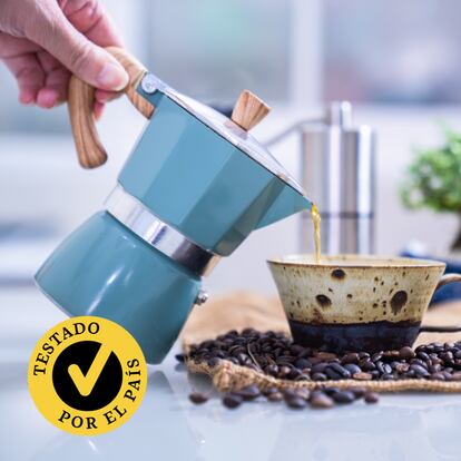 Hemos probado estas cuatro cafeteras de forma alterna durante varias semanas.