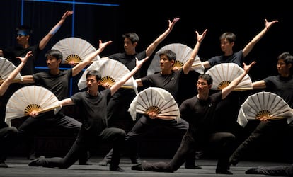 Bailarines del grupo Shen Yun durante un ensayo, el 18 de marzo de 2016 en Long Beach, California.