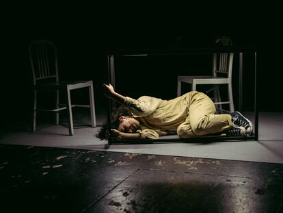 L’actriu Neus Pàmies interpreta ‘La infanticida’, dirigida per Marc Rosich, a la sala Atrium de Barcelona.