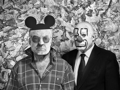 Luis Gordillo (Mickey Mouse) y Eduardo Arroyo (Payaso triste), en una de las fotos de <i>El País Semanal.</i>