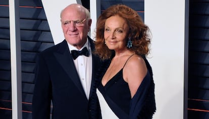 Barry Diller y Diane von F&uuml;rstenberg en una de las fiestas tras los Oscar de este a&ntilde;o.