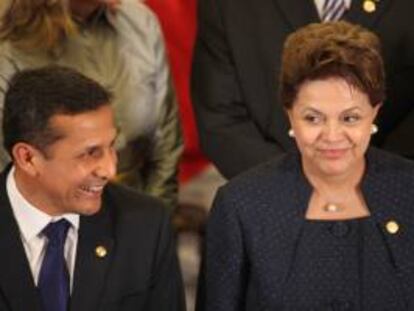 Los mandatarios de (i-d) Perú, Ollanta Humala y de Brasil, Dilma Rousseff. EFE/Archivo