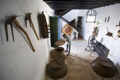 Sala del ecomuseo en el lagar de Torrijos.