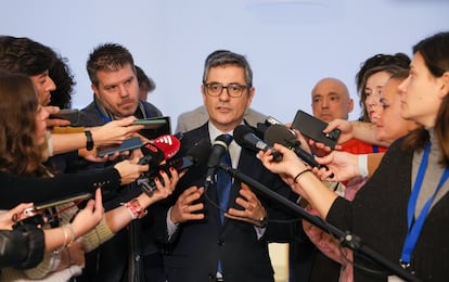 El ministro Justicia, Félix Bolaños, defiende que es el momento de confiar en la justicia y tener paciencia tras el juicio al fiscal general, a su llegada este viernes al Congreso.