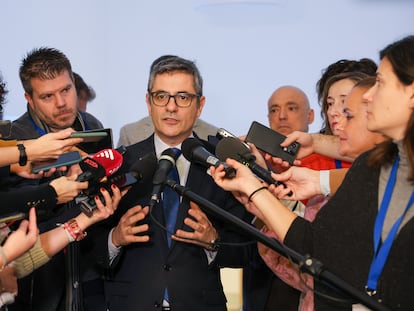 El ministro Justicia, Félix Bolaños, defiende que es el momento de confiar en la justicia y tener paciencia tras el juicio al fiscal general, a su llegada este viernes al Congreso.