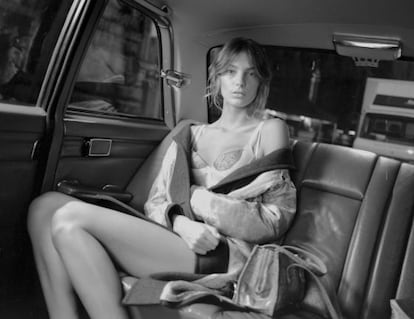 La modelo Daria Werbowy en el corto 'Thunder perfect mind', realizado por Ridley Scott y su hija Jordan Scott para Prada en 2005.