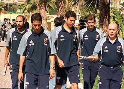 Manuel Pablo, Raúl, Hierro y Romero, ayer en la concentración de la selección española.