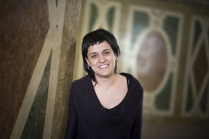 Anna Gabriel, en los pasillos del Parlament, el pasado lunes.
