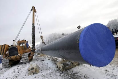 Imagen de la construcción del gasoducto que unirá Alemania con Rusia en la región de Voloda, 400 kilómetros al norte de Moscú.