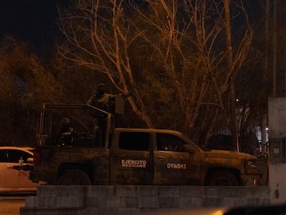 Militares frente a la Fiscalía de Nuevo Laredo (Tamaulipas) el pasado 28 de febrero.