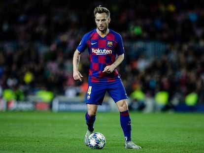 Rakitic, ante el Slavia de Praga.