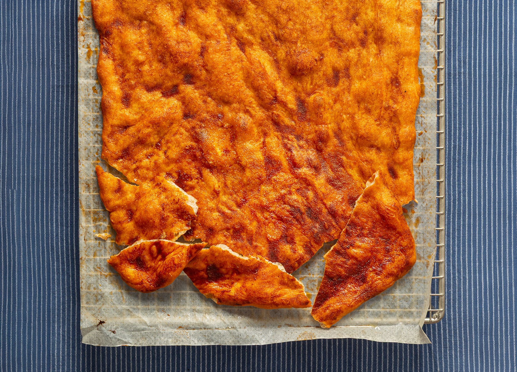 Torta de pimiento molido, una receta fácil de pan plano y crujiente