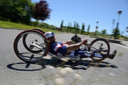 Los paraciclistas disputan la competición mundial en un circuito de 7,04 kilómetros de distancia, situado junto al Buesa Arena de Vitoria, al que dan diversas vueltas en función de la disciplina y clase.