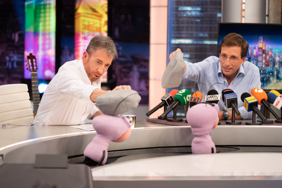 Almeida habla de ‘El hormiguero’ de la política y el matrimonio: del apoyo a Mazón al “gesto romántico” con un tierno | Televisión