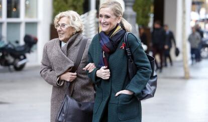 Cifuentes y Carmena, el pasado 1 de diciembre tras almorzar en un restaurante madrileño.