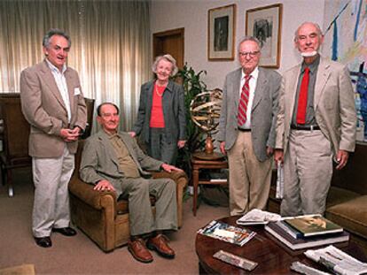 De izquierda a derecha, Douglas Lanphier Wheeler, Nicolás Sánchez Albornoz, Joan Connelly Ullman, Gabriel Jackson y Richard Herr.