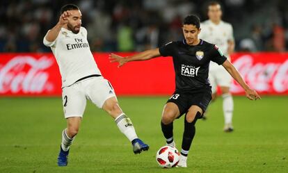 Rayan Yaslem y Carvajal, en una acción del partido.