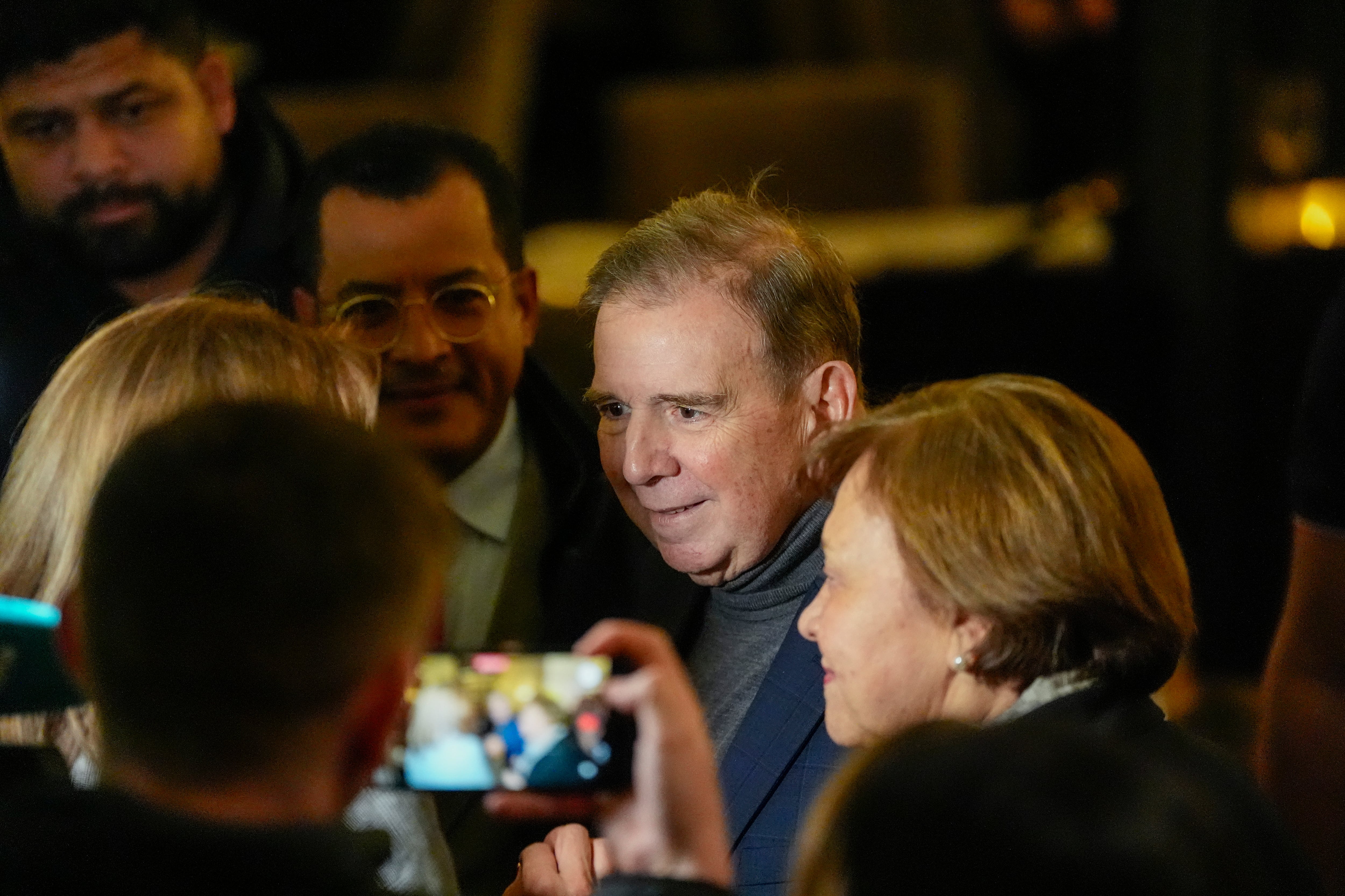 El Nobel a María Corina Machado pone a la oposición venezolana en el primer plano internacional