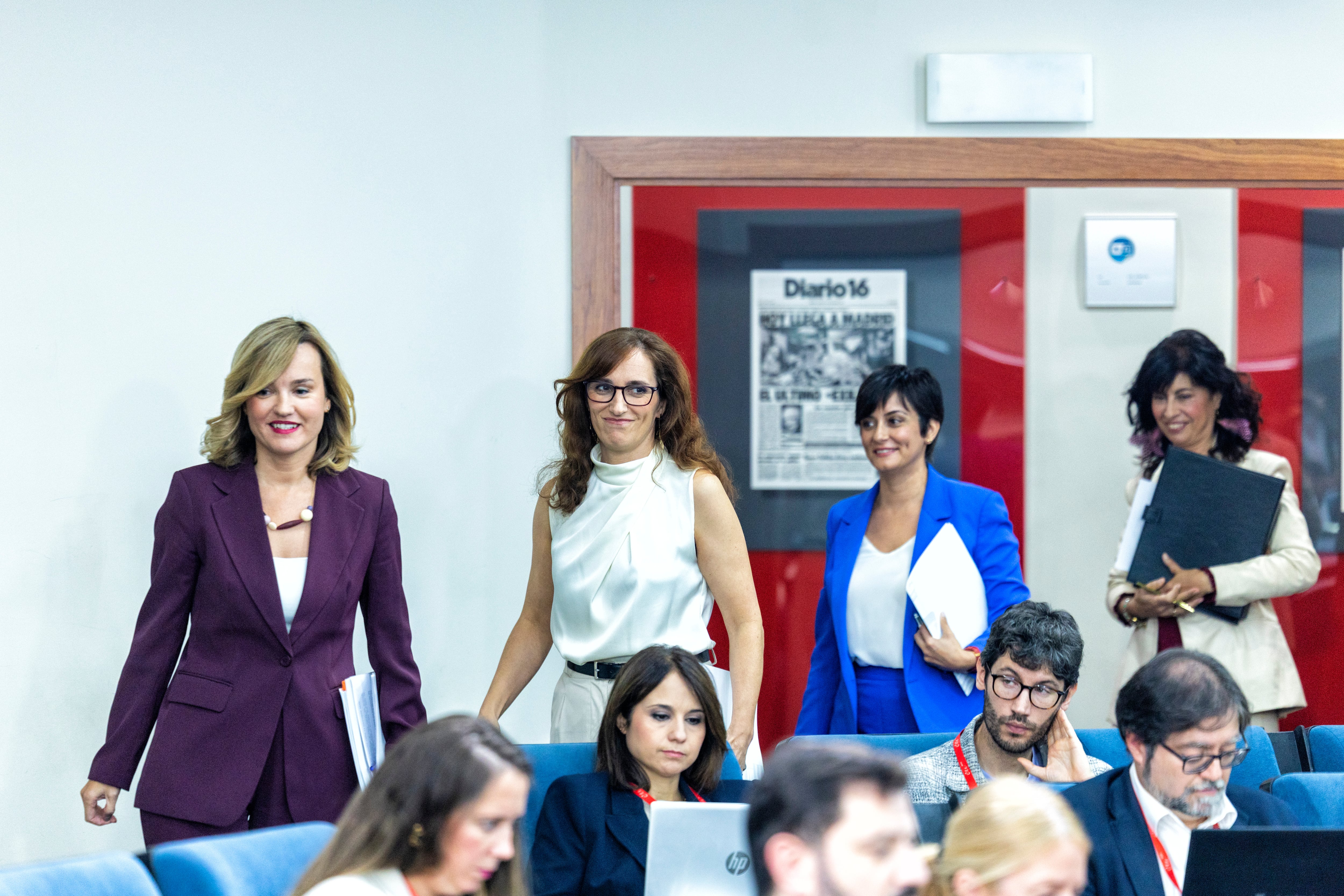 Alegría, García, Rodríguez y Redondo, durante la rueda de prensa posterior a la reunión del Consejo de Ministros.