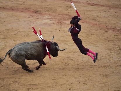 El banderillero Joao Ferreira, ayer durante la tercera corrida de toros de San Fermín 2019. 