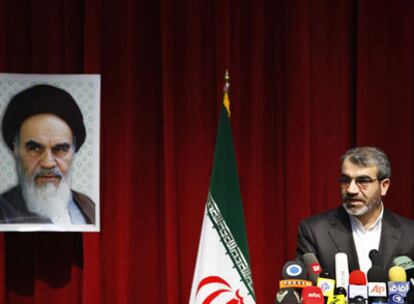 El portavoz del Consejo de Guardianes, Alí Kadkhodaei, durante una conferencia de prensa ayer en Teherán.