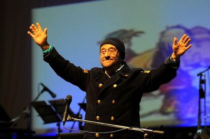 Lucio Dalla, durante un concierto en Bolonia en 2010.