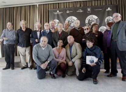 Varios de los firmantes y promotores del manifiesto, durante la presentación en Madrid.