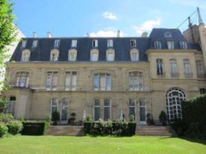 Edificio que ocupaba la antigua cancillería española en París.