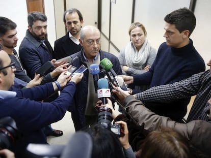 Alfonso Novo, portavoz municipal del PP en Valencia, a la salida del registro judicial. 